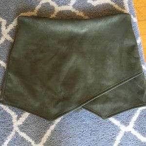 Dark green velvet skirt by blue blush